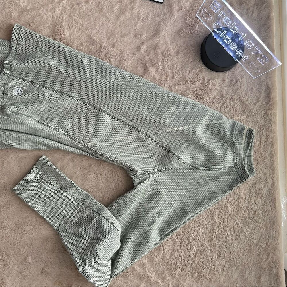 Avalanche Women's Gray Striped Long Sleeve Crew Neck Top Size S - Picture 7 of 7